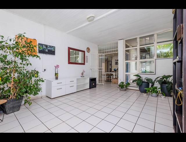 5 BEDROOM HOUSE TO LET IN WENDYWOOD